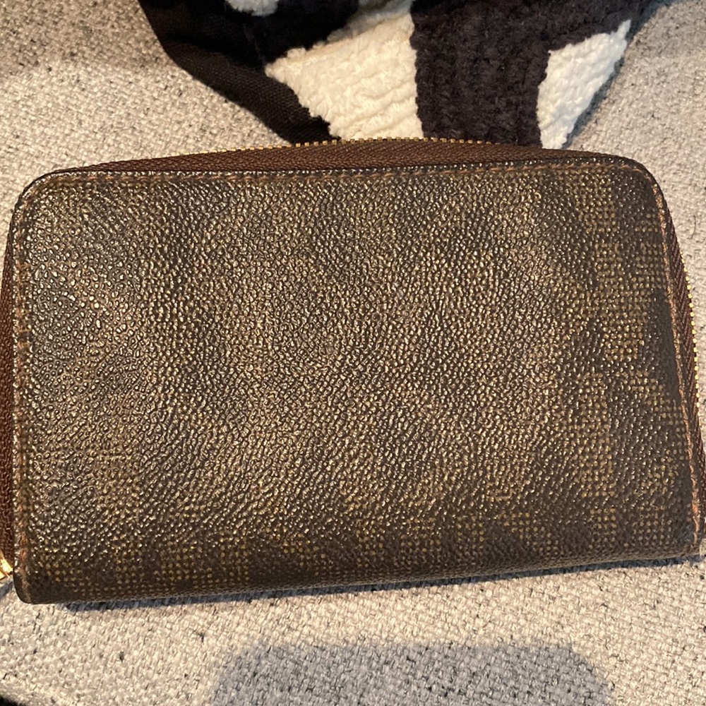 MK Wallet - Picture 3 of 6